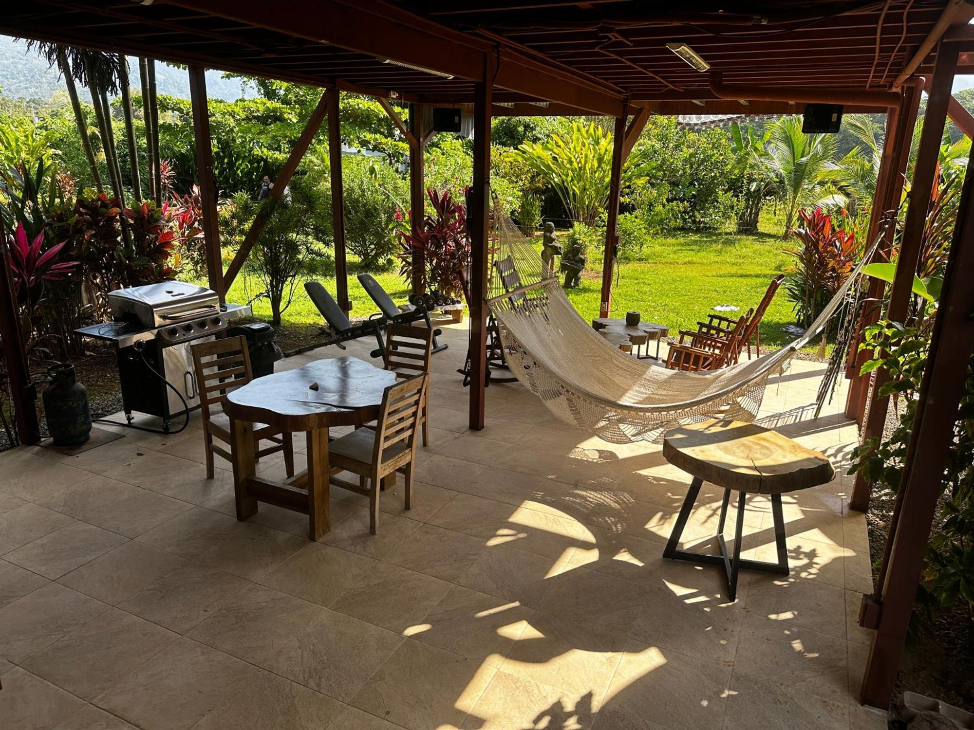 Uvita Oasis Retreat With Villa Cabins And Apartment المظهر الخارجي الصورة
